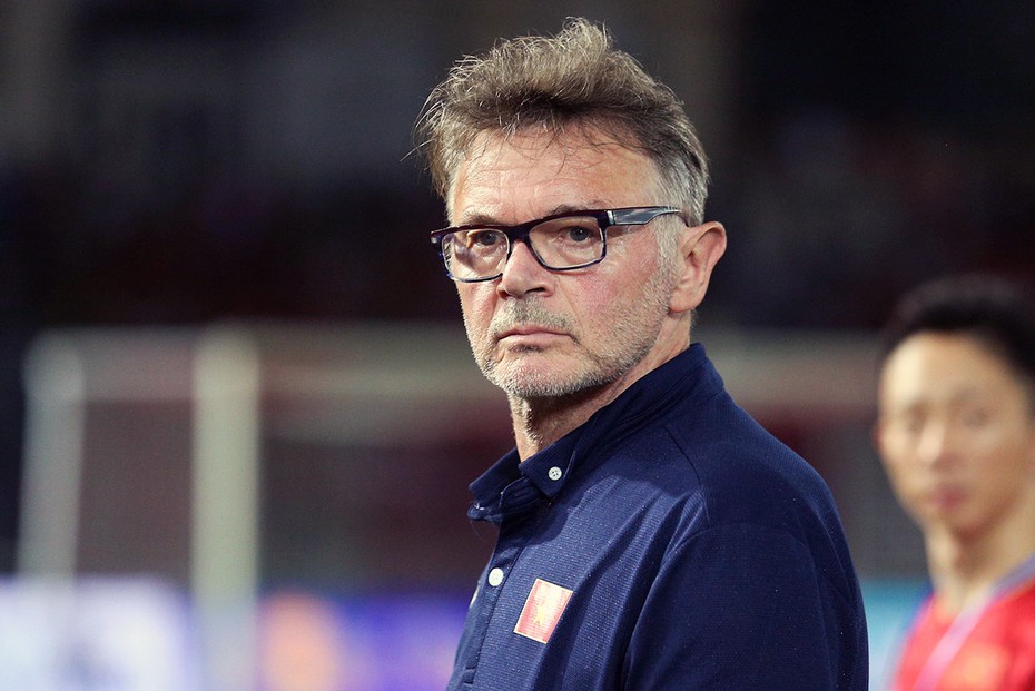 HLV Troussier: "Bị đánh giá cửa dưới là lợi thế của ĐT Việt Nam"