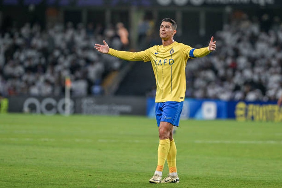 Ronaldo gửi lời thách thức để đáp trả sự khiêu khích của CĐV Al-Ain