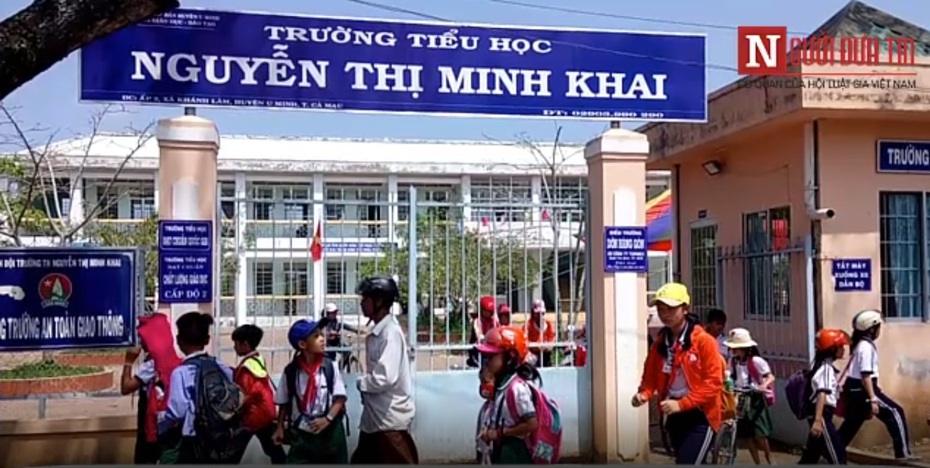 Khiển trách Phó Hiệu trưởng “dan díu” với một nữ phụ huynh học sinh