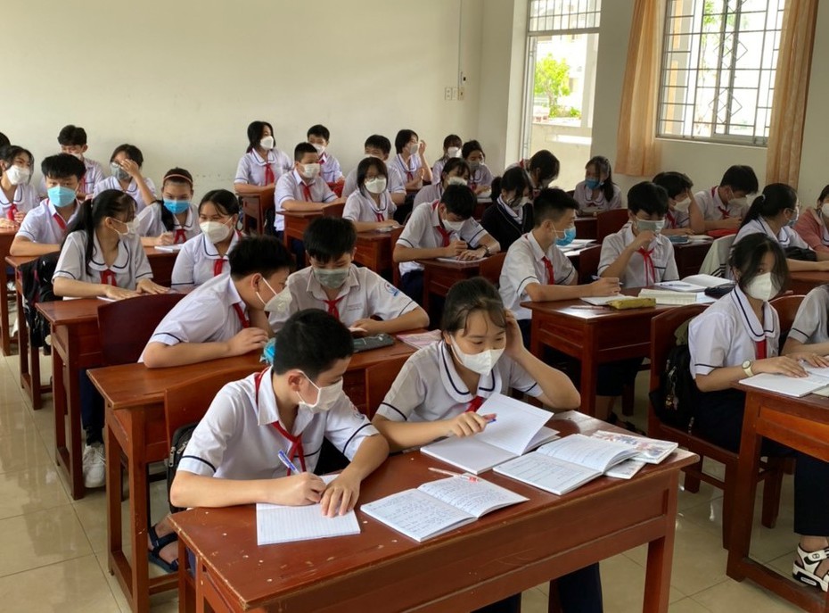 Cà Mau triển khai test nhanh Covid-19 cho học sinh và tổ chức học bán trú