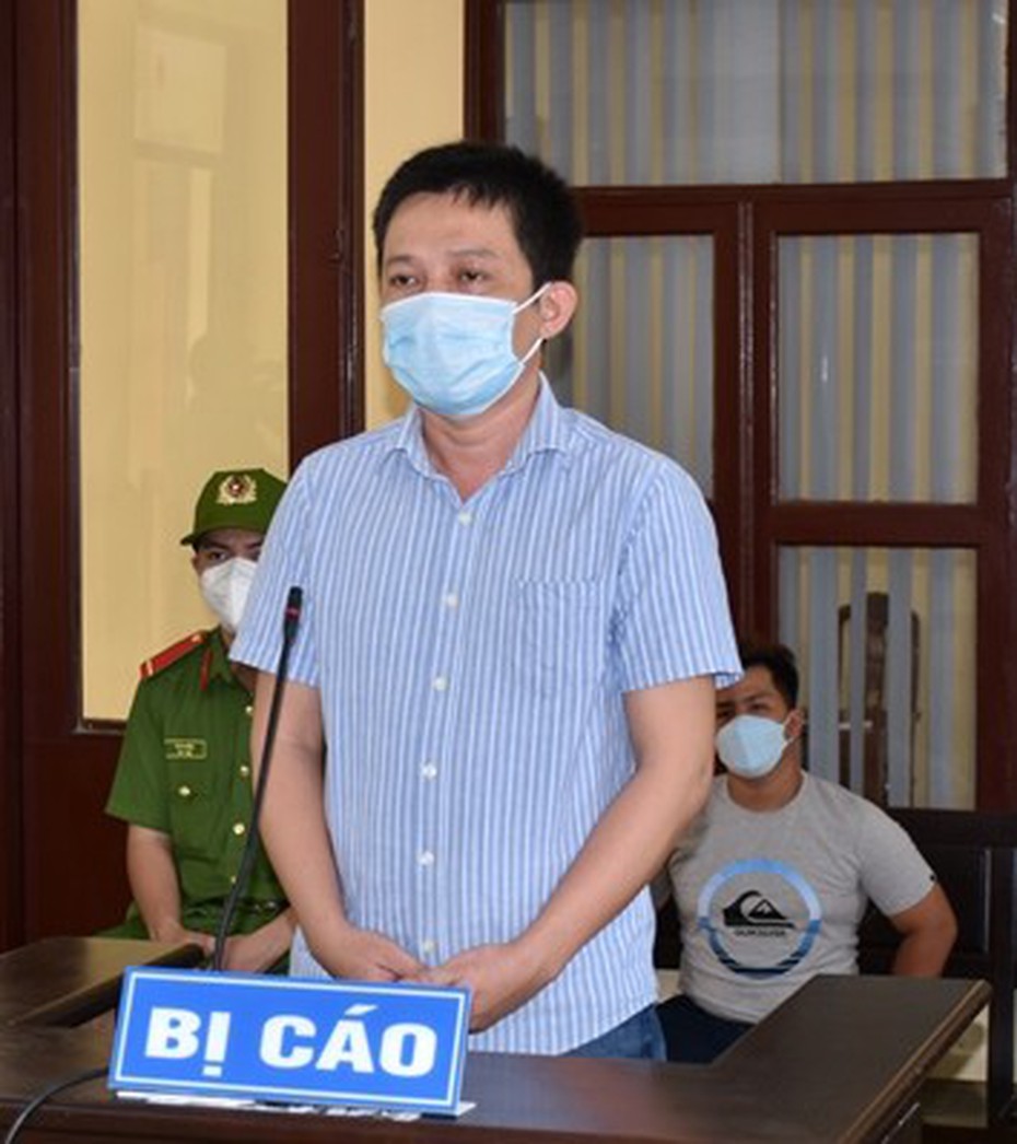 Cà Mau: Nam tài xế đăng bài xuyên tạc, vu khống lĩnh 1 năm tù