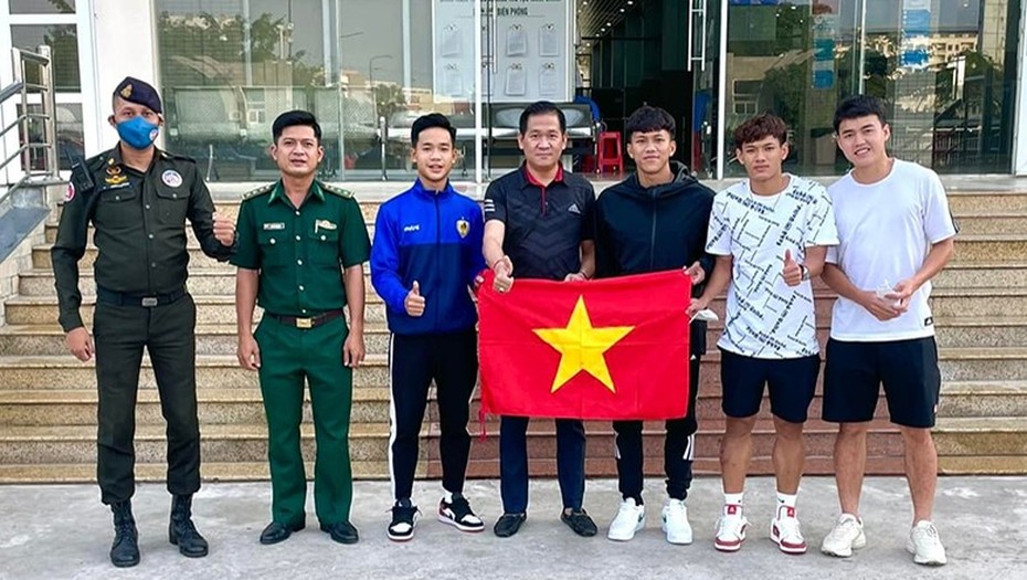 'Viện binh' U23 Việt Nam có mặt tại Campuchia, sẵn sàng đấu Thái Lan