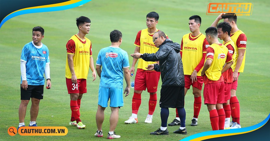 HLV Park Hang Seo nhắc khéo VFF để gọi Quang Hải về đá AFF Cup