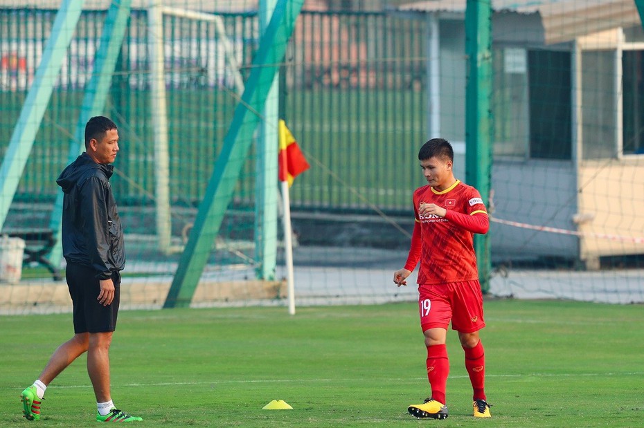 Quang Hải chủ động xin Pau FC về nước, muốn vô địch để tri ân HLV Park