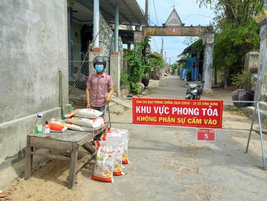 Mạnh tay với những kẻ “thừa nước đục thả câu” trong khu phong toả