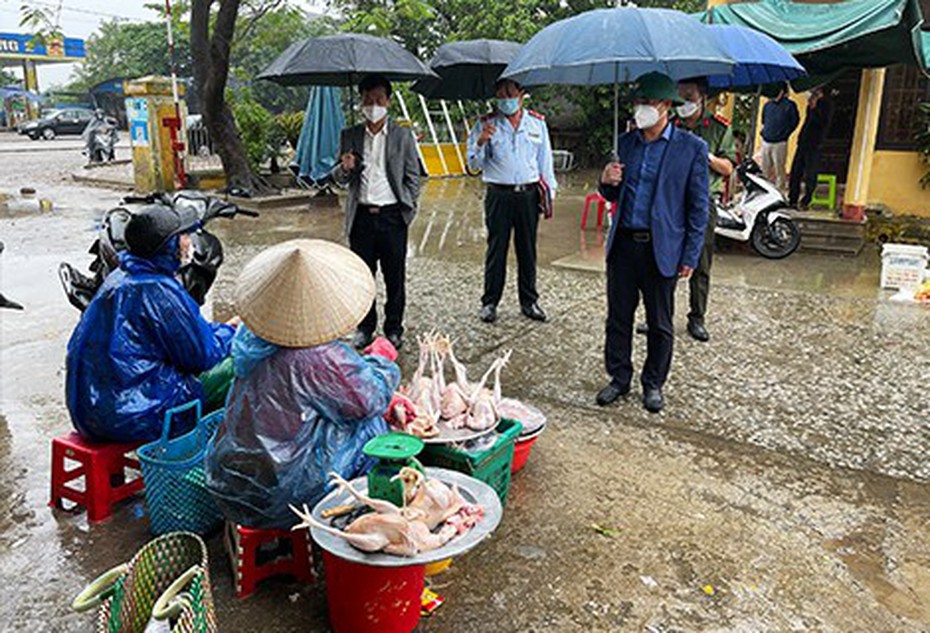 Thừa Thiên-Huế: Số ca Covid-19 cộng đồng tăng cao, đẩy nhanh tiến độ tiêm vắc-xin