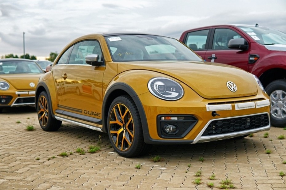 Mục sở thị 'con bọ' Volkswagen Beetle Dune 2017 đầu tiên về Việt Nam