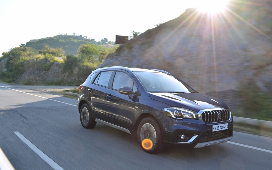 Suzuki S-Cross facelift 2017, xe cỡ nhỏ giá rẻ tiết kiệm xăng