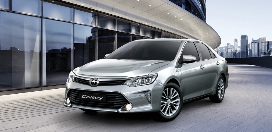 Toyota Camry 2017 bản nâng cấp giá bán từ 997 triệu đồng