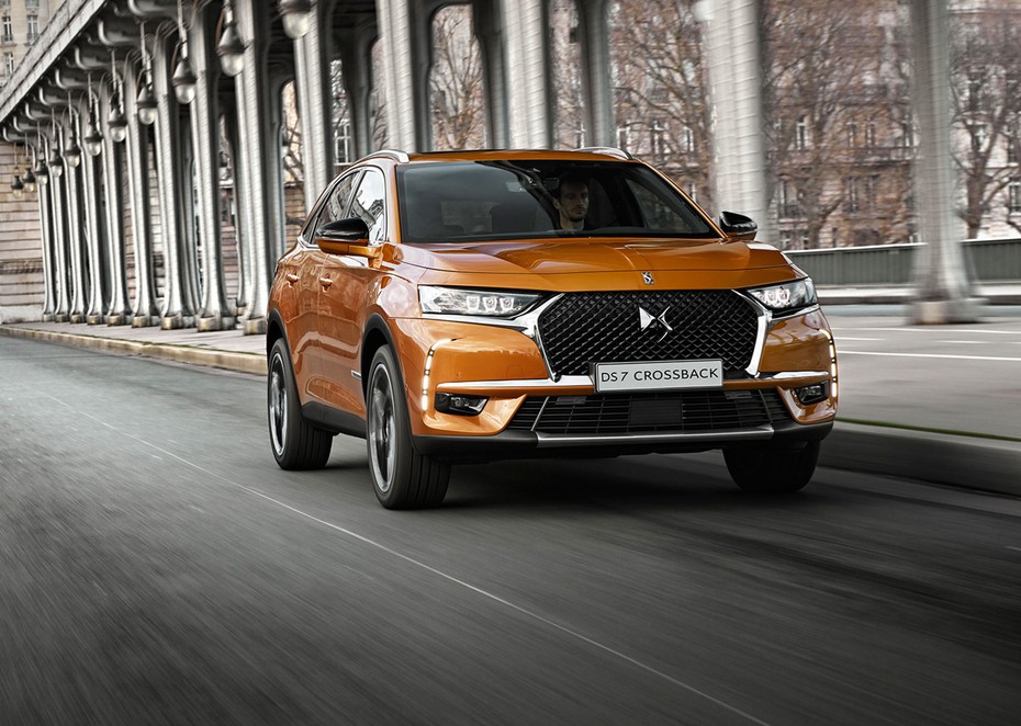 DS7 Crossback -đối thủ Mercedes-Benz GLC công bố giá bán