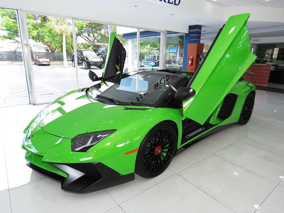 Lamborghini Aventador màu xanh cốm Verde Mantis độc nhất thế giới