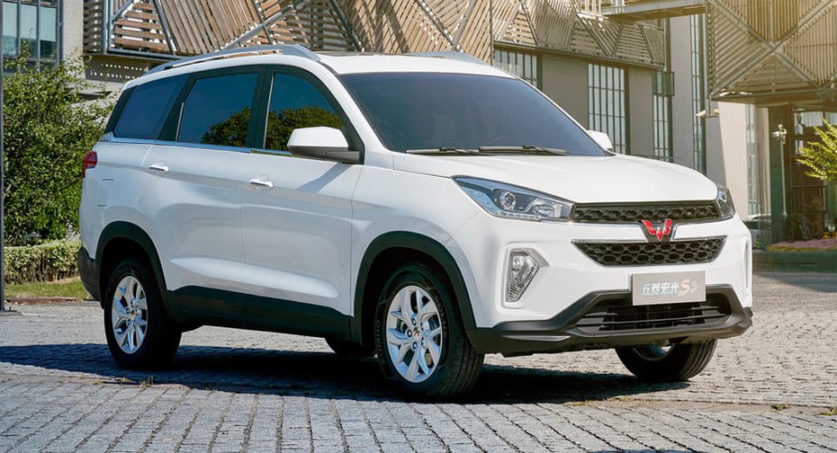 SUV Wuling Hong Guang S3 giá siêu rẻ chỉ 194 triệu đồng