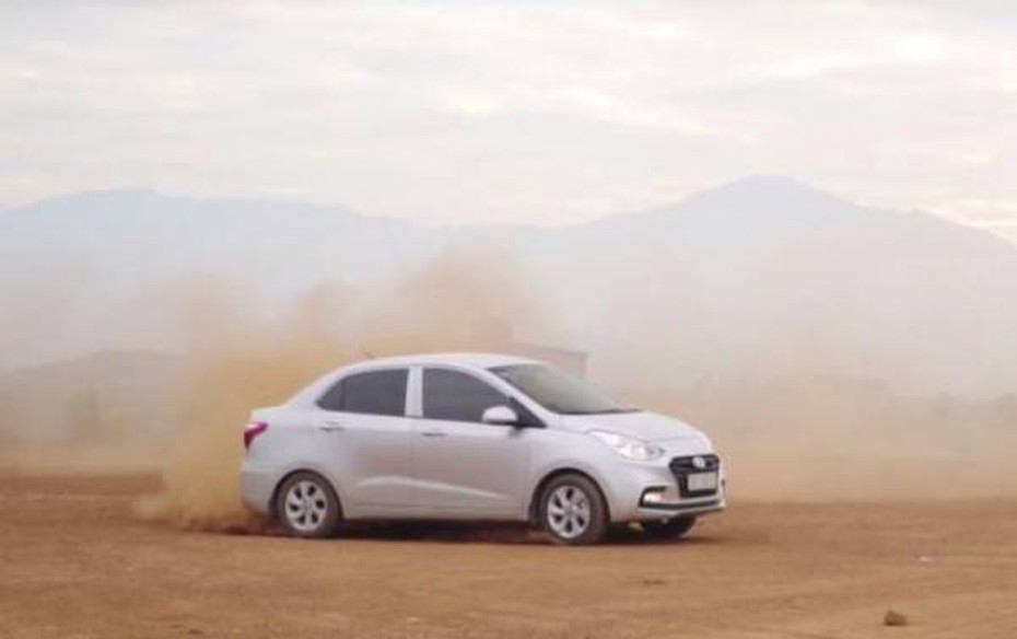 [Video] Màn biểu diễn drift "đỉnh của đỉnh" của Hyundai Grand i10