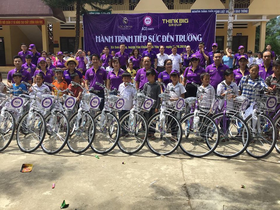 Vui Trung thu, hàng trăm xe đạp, phòng học, bếp ăn mới đến với trẻ em nghèo tỉnh Yên Bái