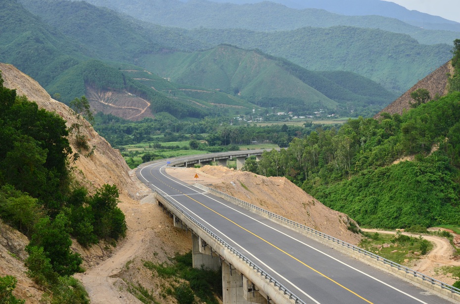 Đề xuất dùng 5.570 tỷ vốn dự phòng đầu tư công cho đường Hồ Chí Minh