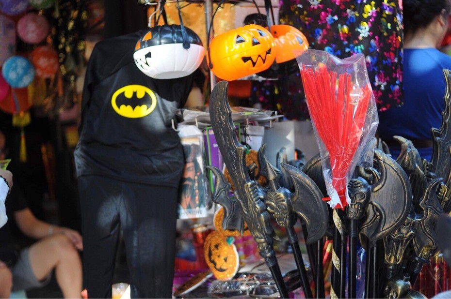 Nhộn nhịp Halloween, vui chơi không quên giá trị truyền thống