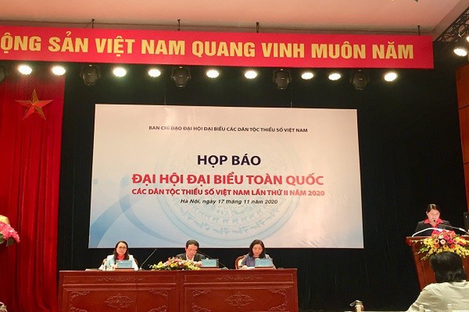 Tôn vinh nhiều đóng góp của đồng bào dân tộc thiểu số