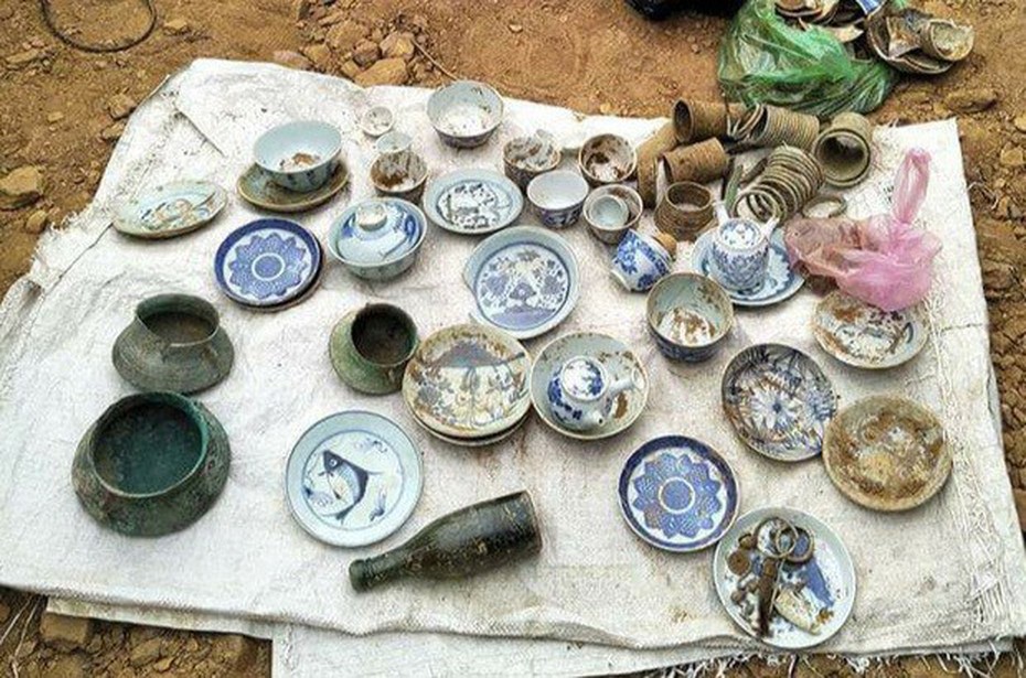 Quảng Nam: Bí ẩn ngôi mộ cổ người Cơ Tu dưới nền nhà