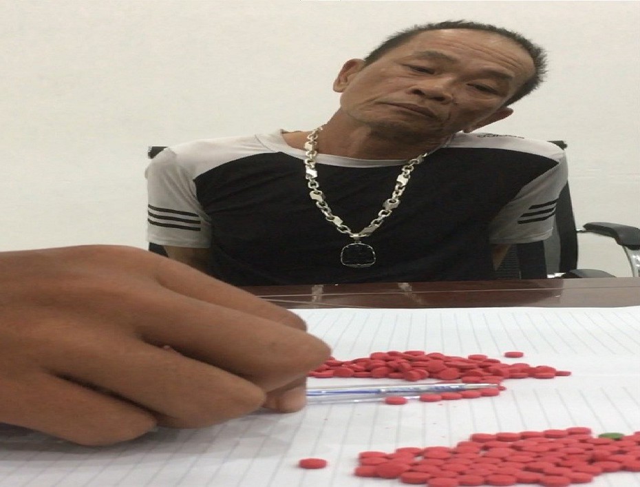 Cặp vợ chồng giả khách du lịch, ôm hơn 1.000 viên ma túy đổ bộ Đà Nẵng