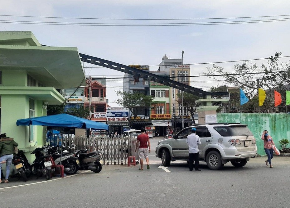 "Thần chú" gửi xe miễn phí ở BV Phụ sản - Nhi Đà Nẵng gây tranh cãi