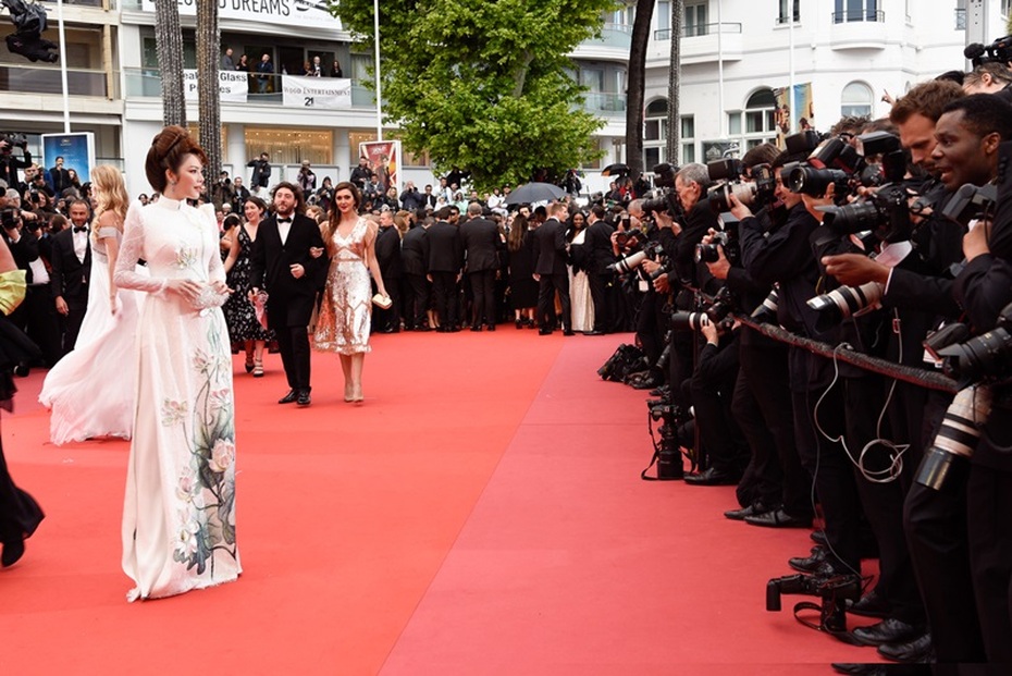 Áo dài Việt Nam tạo ấn tượng mạnh ở Cannes 2018