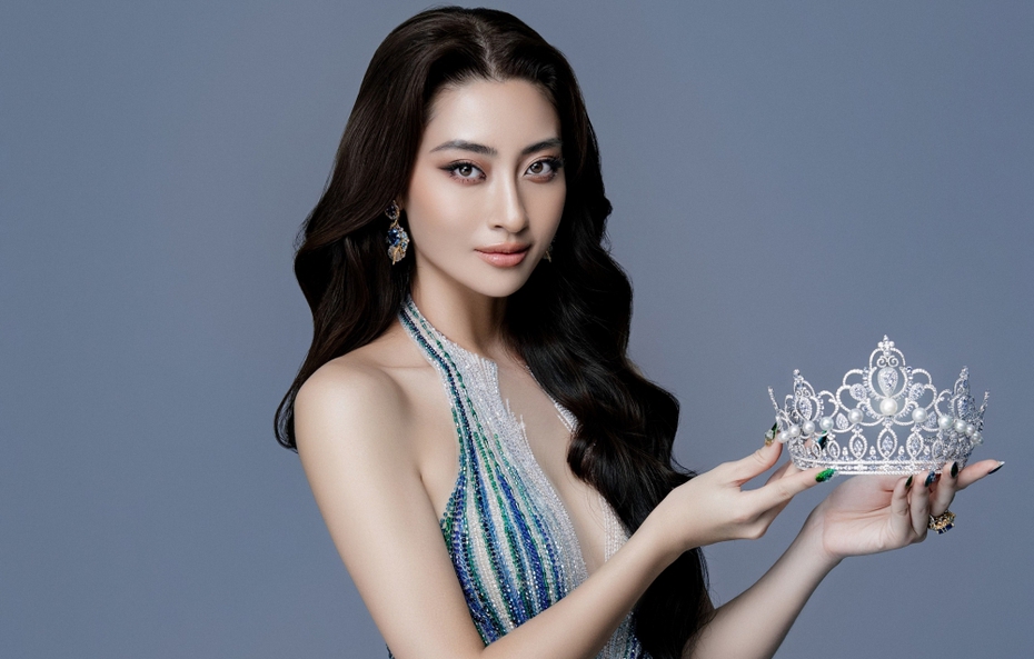 Miss World Vietnam 2022: Hoa hậu Lương Thùy Linh diện váy thác nước Cao Bằng