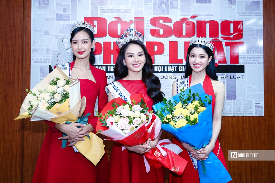 Talkshow với Người Đưa Tin: Top 3 Miss Wolrd Vietnam 2022 trải lòng về sức nặng của vương miện