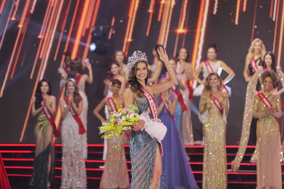 Người đẹp Brazil đăng quang Miss Charm 2023, nhận phần thưởng 2,3 tỷ đồng