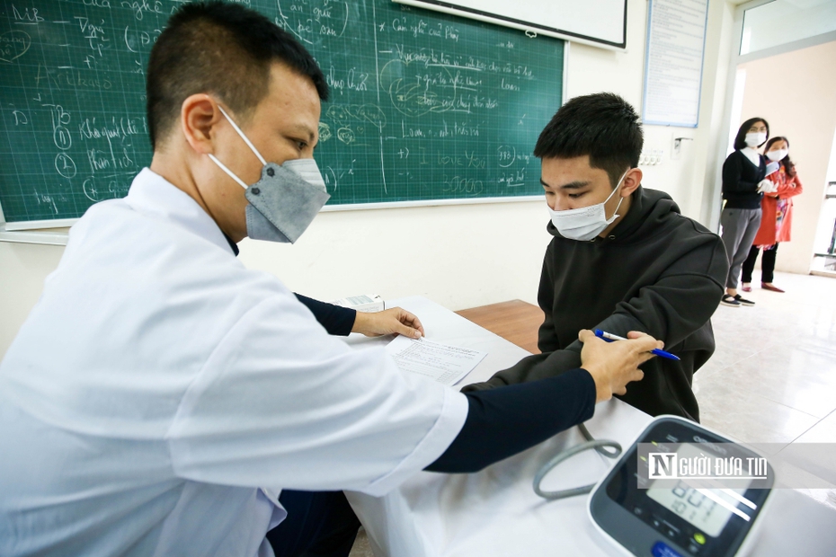 Ngày 1/4: Ca Covid-19 mới gần gấp đôi số khỏi bệnh