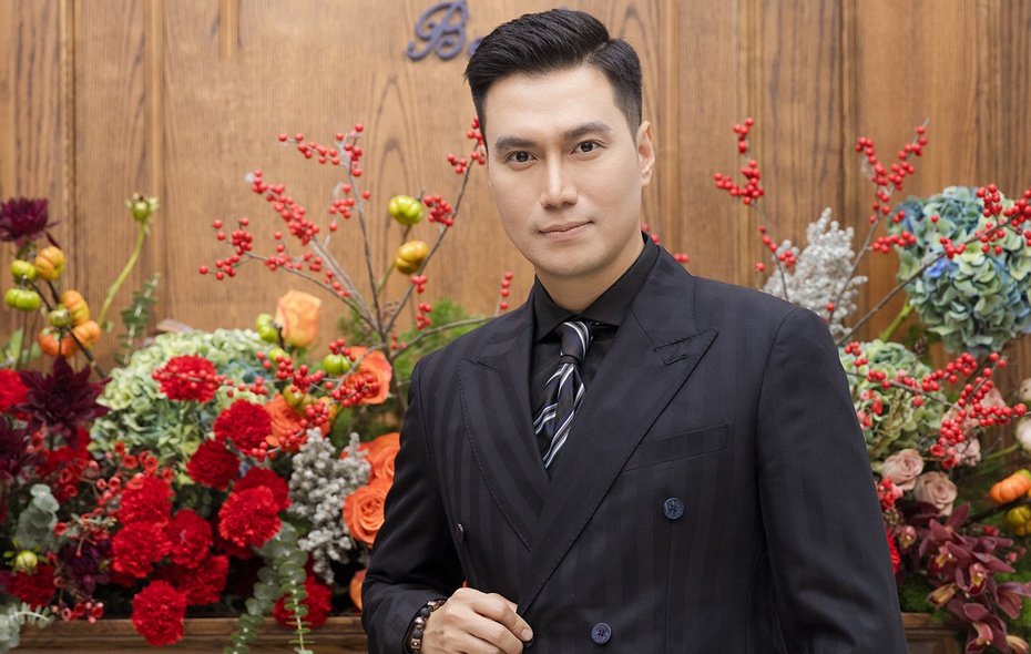 Việt Anh xuất hiện sau khi được phong NSƯT, hội ngộ dàn diễn viên VTV