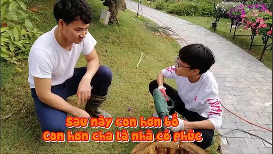 Chỉ một chi tiết nhỏ, Xuân Bắc vô tình tiết lộ “câu thần chú” khiến các con răm rắp nghe lời