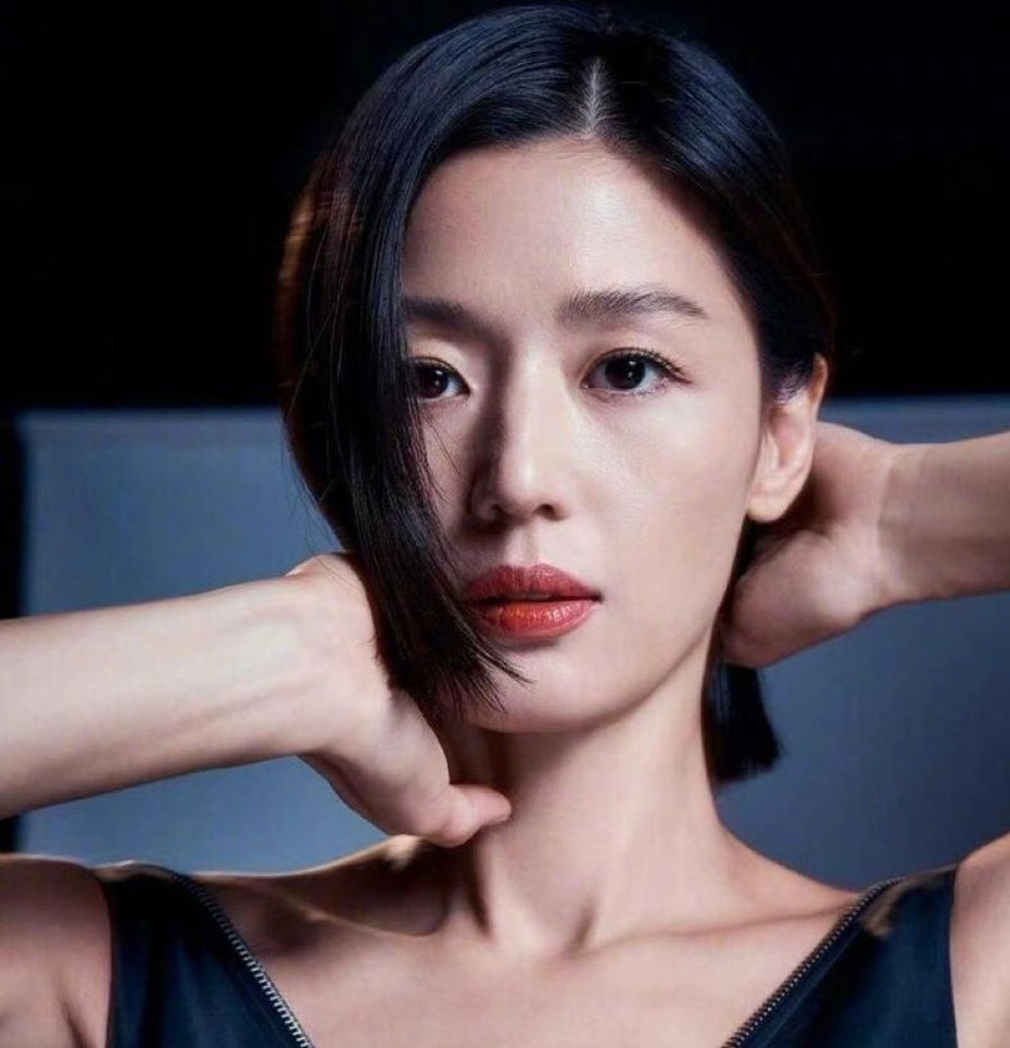 “Mợ chảnh” Jun Ji Hyun có “bớt chảnh” khi xuống tóc vì nghệ thuật?
