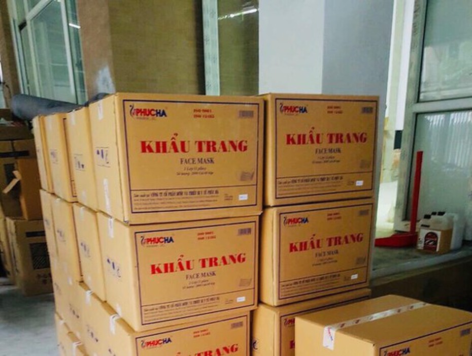 Bắt quả tang đối tượng người Trung Quốc thu gom 100.000 chiếc khẩu trang để tuồn sang biên giới tiêu thụ