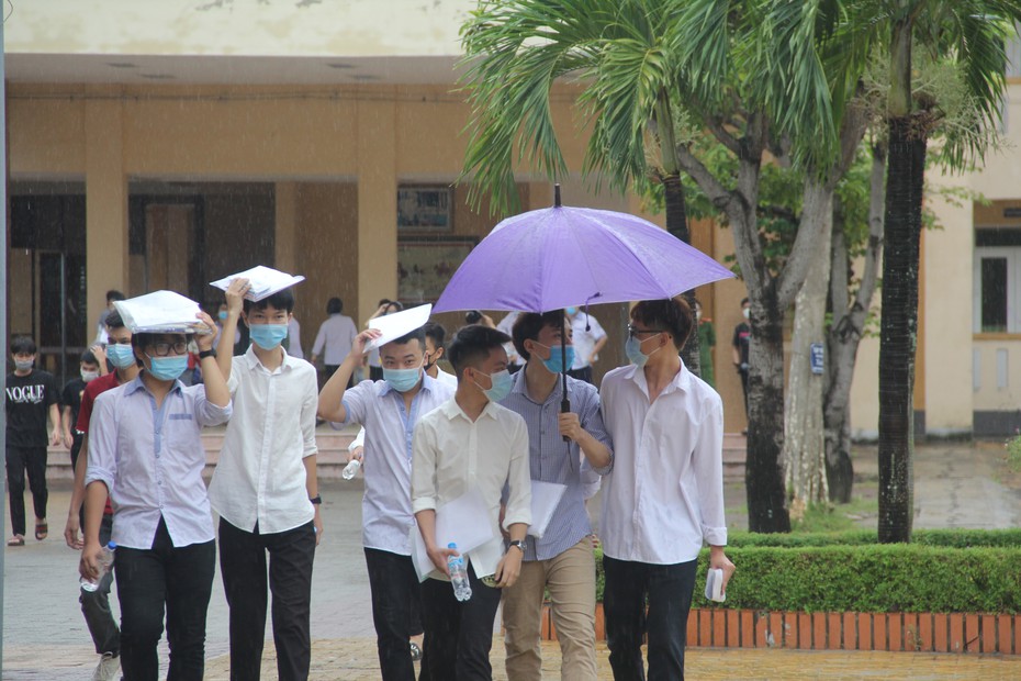 Đáp án đề thi môn Vật Lý mã đề 215 kỳ thi THPT Quốc gia 2021