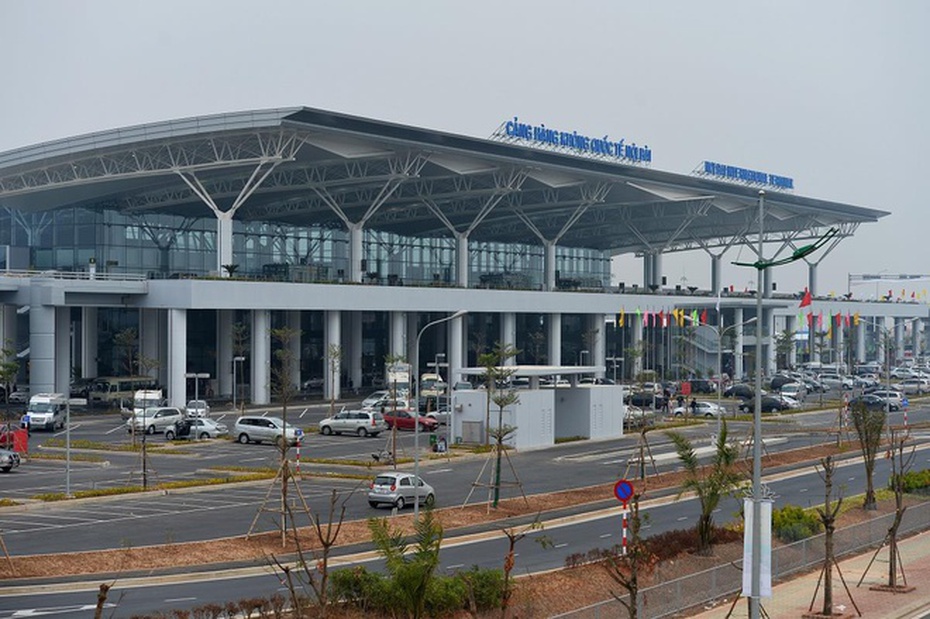 Người ở các tỉnh ra sân bay Nội Bài và Tân Sơn Nhất cần thủ tục gì?
