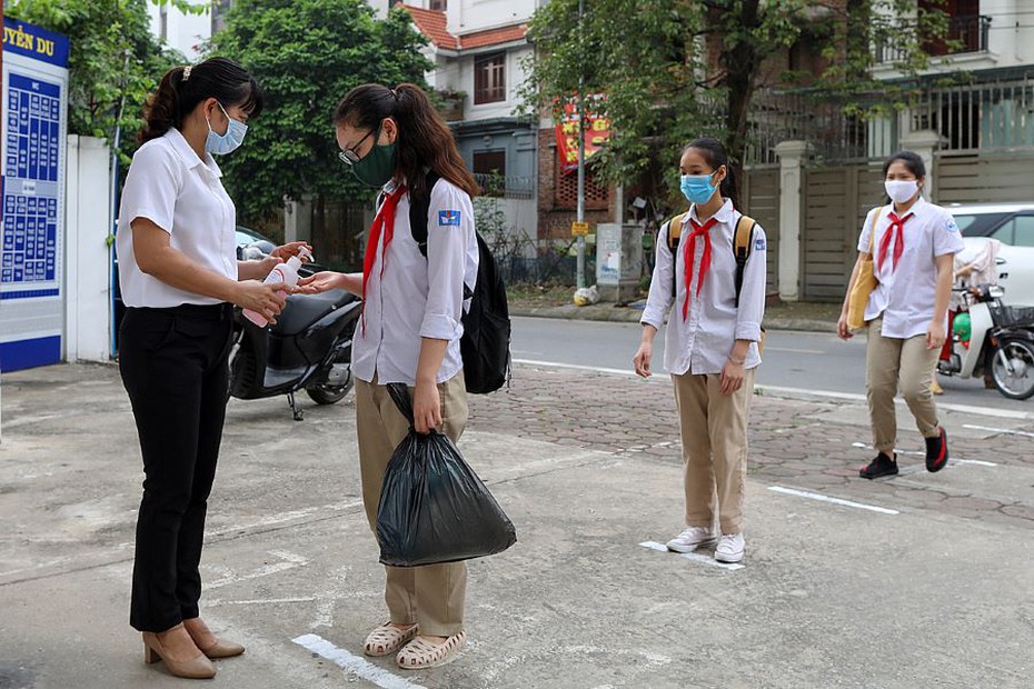 Lãnh đạo Tp. Hà Nội nói gì về ý kiến thí điểm cho học sinh ở “vùng xanh” trở lại trường?