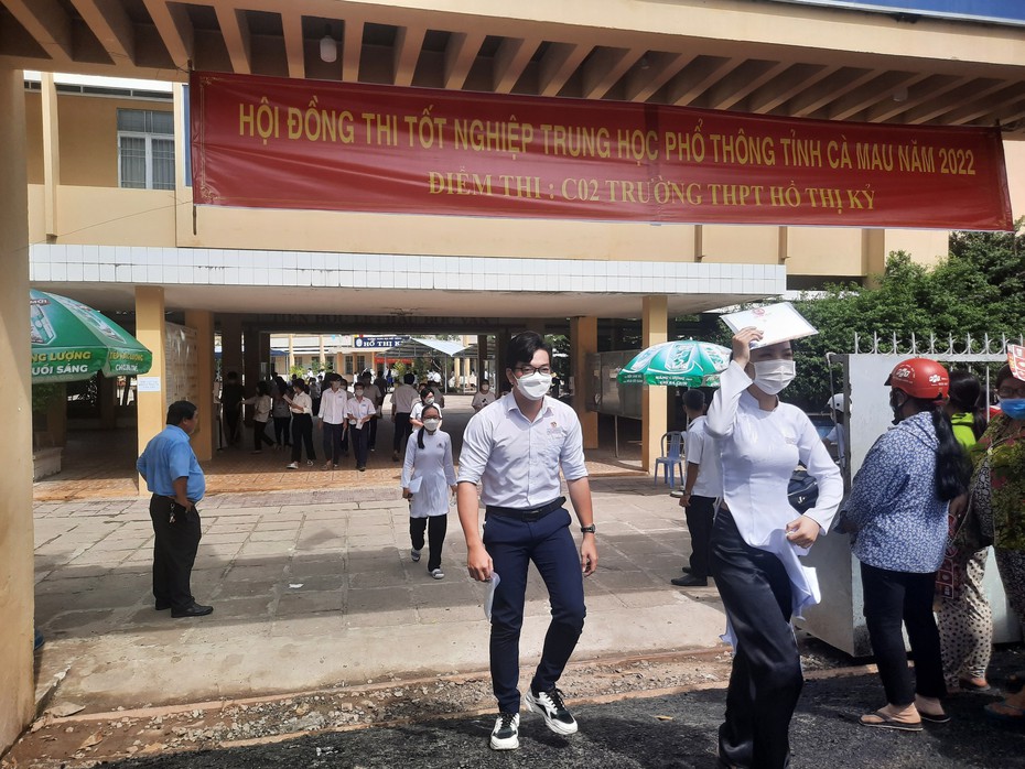 Gợi ý đáp án đề thi môn Vật lý mã đề 220 thi tốt nghiệp THPT năm 2022