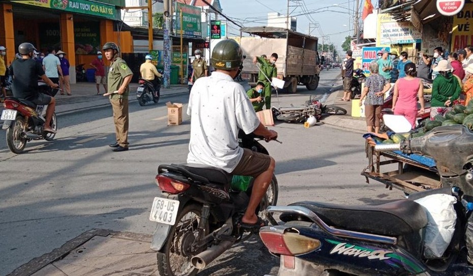 Một nam sinh bị xe tải cán tử vong trên đường đi học