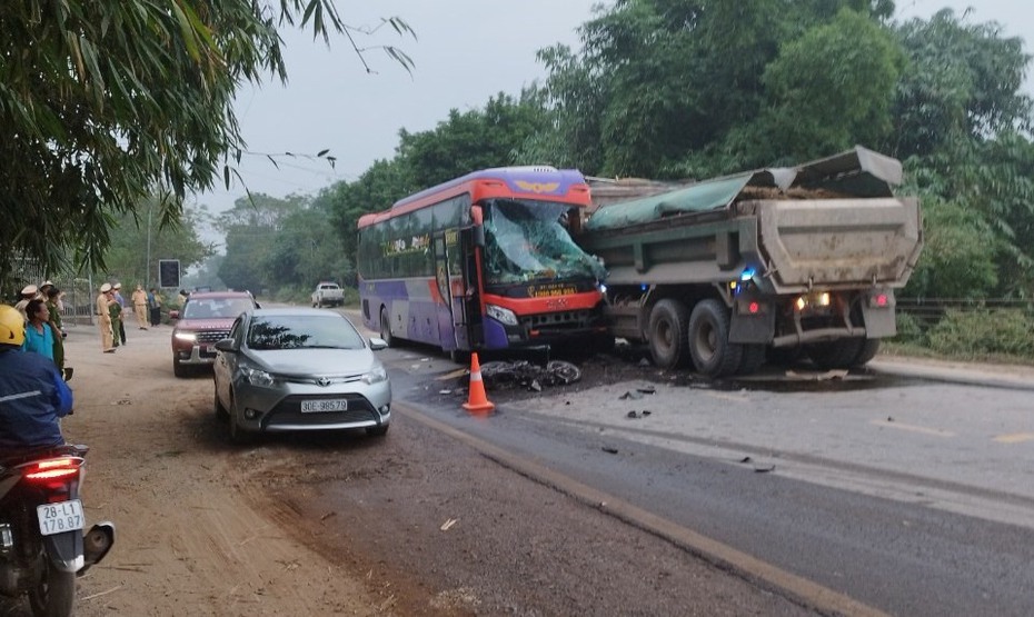 Tai nạn giao thông liên hoàn, 2 người tử vong tại chỗ