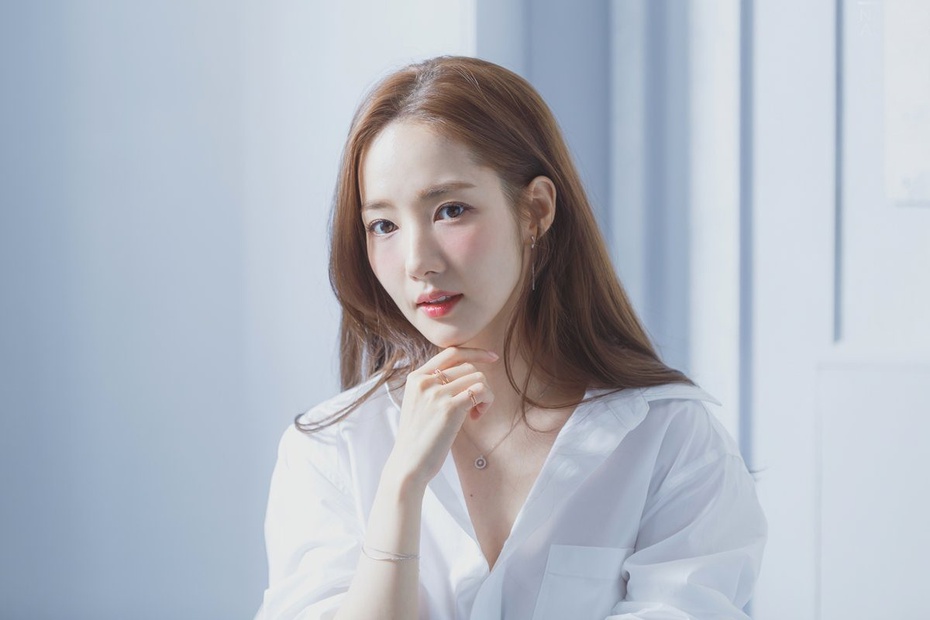 Nữ diễn viên Park Min Young bị điều tra và cấm xuất cảnh