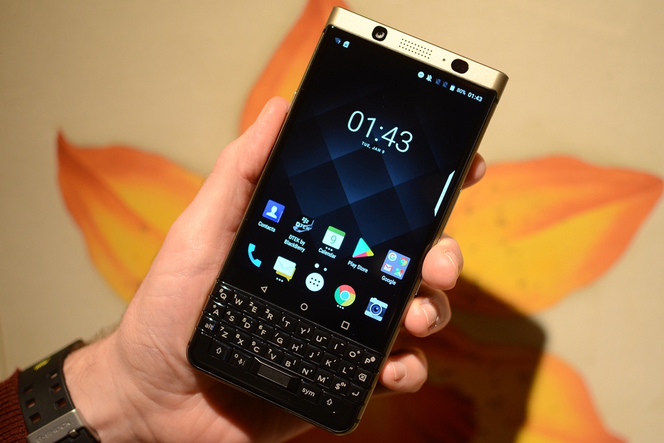 BlackBerry KEYone bất ngờ thêm phiên bản màu đồng