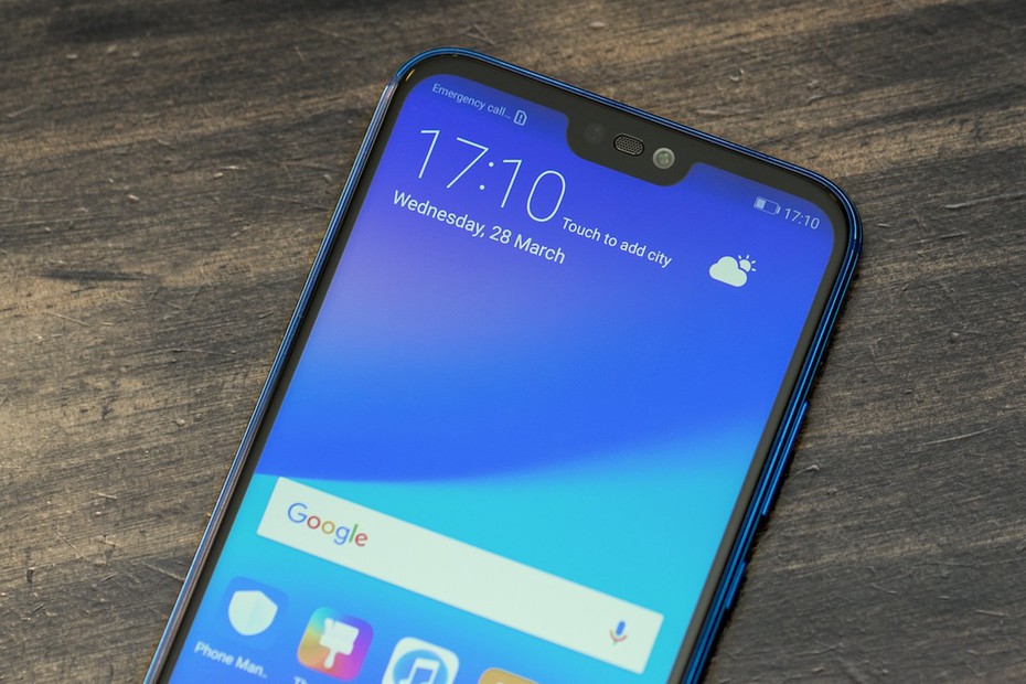 Huawei Nova 3e ra mắt với thiết kế tai thỏ, giá 6.990.000 đồng