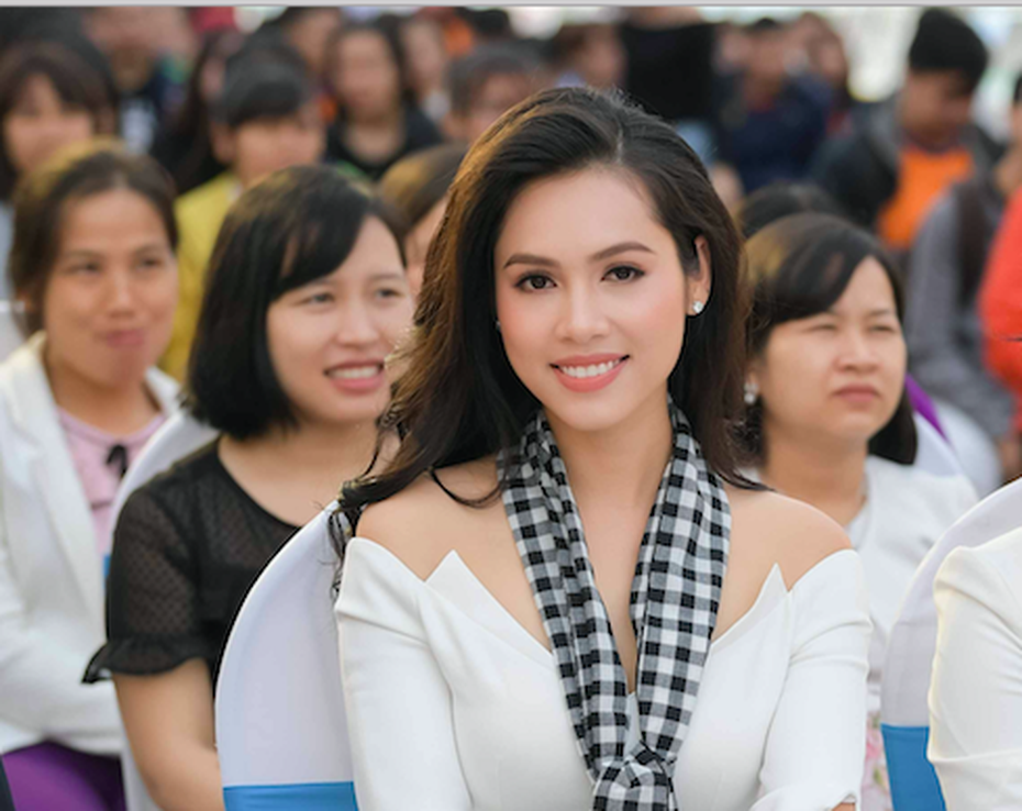 Á hậu Hoàng My: “Tôi không bỏ showbiz vì tức giận hay bất mãn"