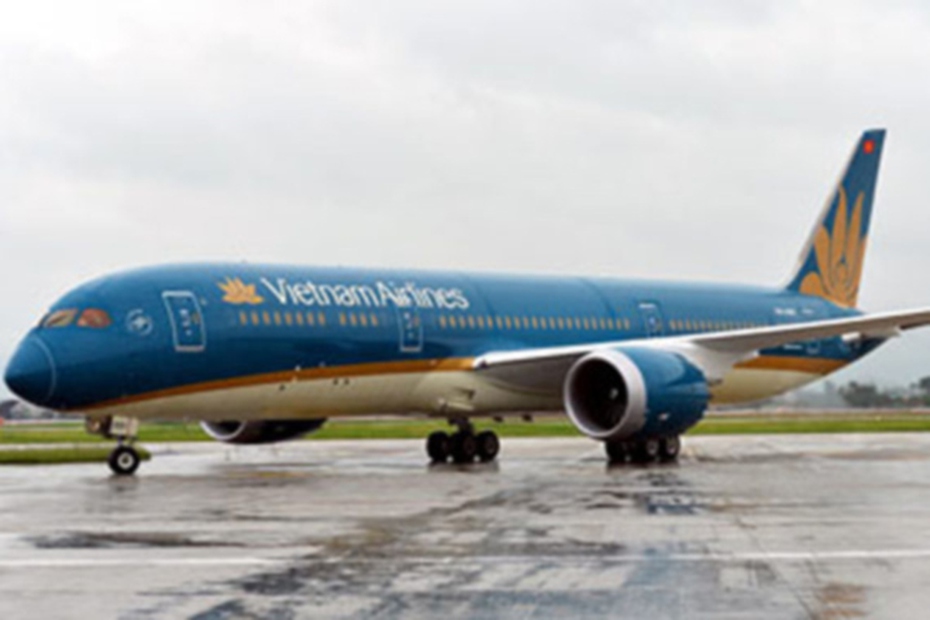 Vietnam Airlines xin lỗi vì lùi cả chuyến bay 200 người để... chờ 1 hành khách