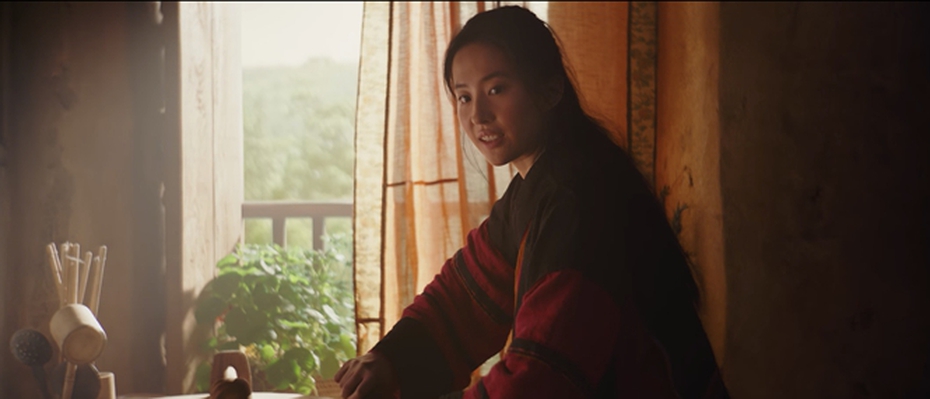 Vẻ khác lạ của Lưu Diệc Phi trong trailer ‘Mulan’ gây bão mạng xã hội