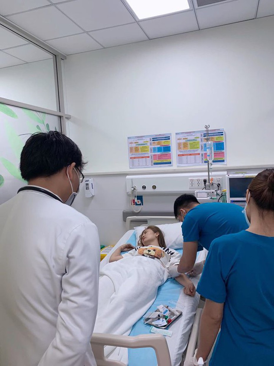 Diễn viên Ngọc Lan phải nhập viện lúc nửa đêm khiến nhiều người hâm mộ lo lắng