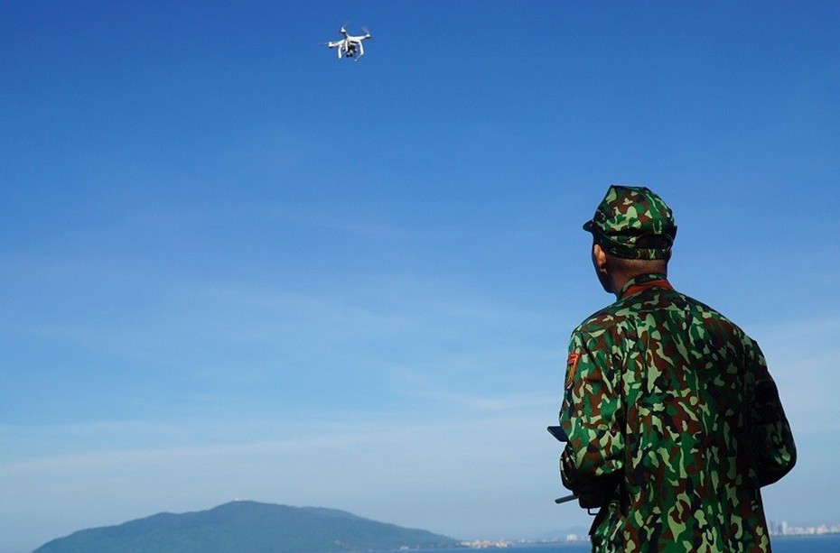 Dùng flycam tìm kiếm kẻ sát nhân 2 lần vượt ngục đang lẩn trốn ở đèo Hải Vân