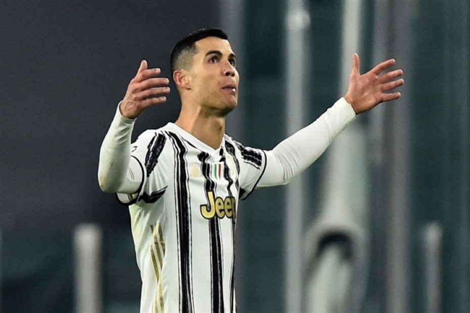 Juventus chính thức bán Ronaldo cho MU với giá thấp khó tin