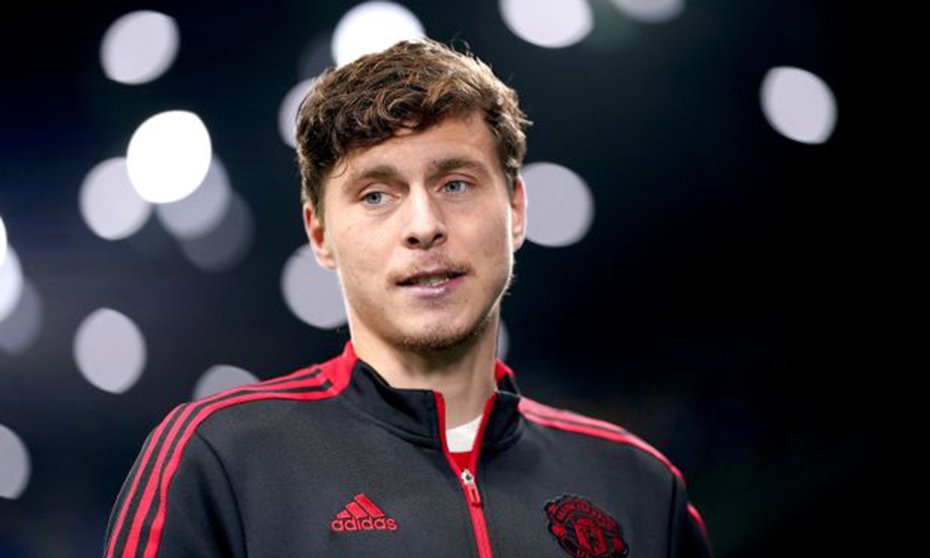 Hàng thủ 3 người của Man United có nguy cơ toang vì Lindelof