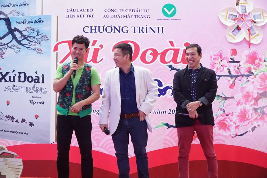 Dàn sao Táo Quân đố vui cùng các em nhỏ tại Phố Sách